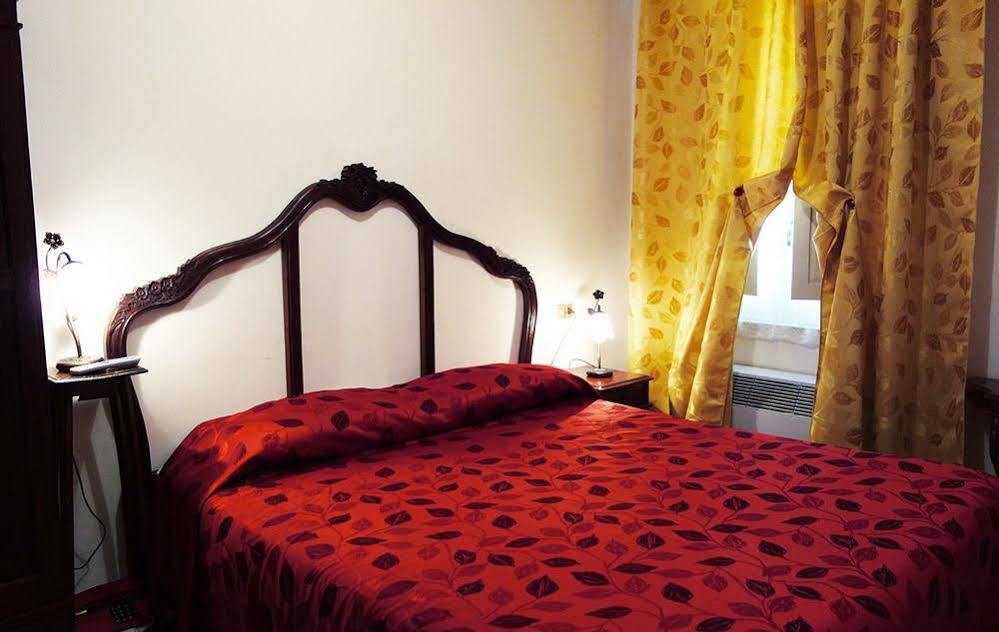 Hotel Roma สกันโน ภายนอก รูปภาพ